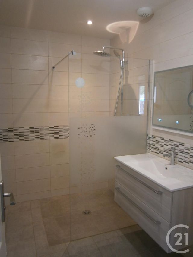 Appartement F4 &agrave; louer - 4 pi&egrave;ces - 87 m2 - Lavelanet - 09 - MIDI-PYRENEES