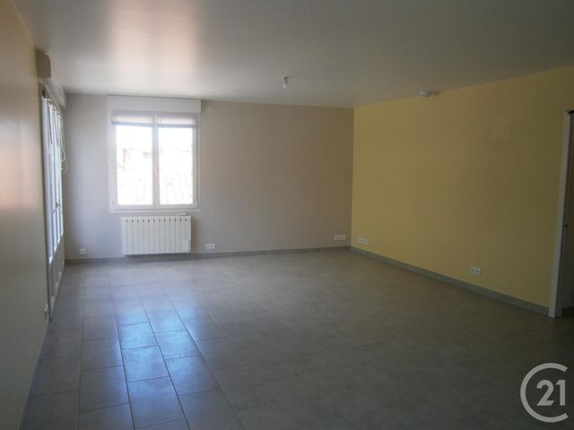 Appartement F4 &agrave; louer - 4 pi&egrave;ces - 87 m2 - Lavelanet - 09 - MIDI-PYRENEES