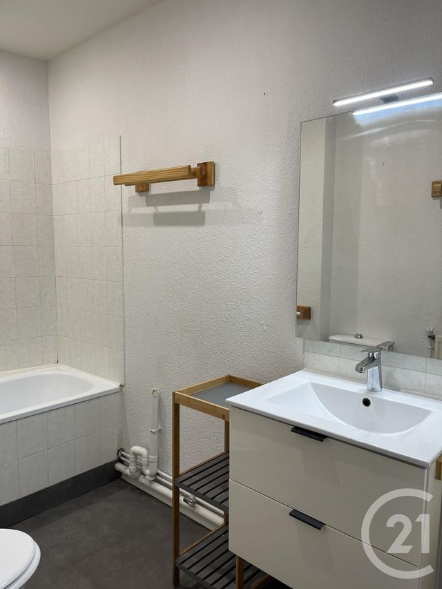 Appartement T2 &agrave; louer - 2 pi&egrave;ces - 36,67 m2 - Pamiers - 09 - MIDI-PYRENEES