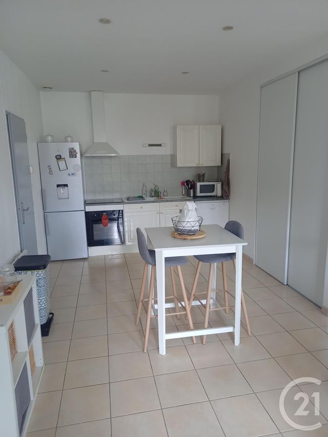 Appartement T3 &agrave; louer - 3 pi&egrave;ces - 96,34 m2 - Mirepoix - 09 - MIDI-PYRENEES