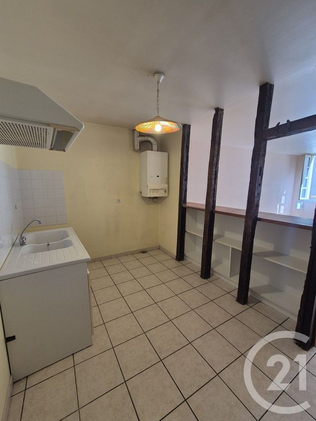 Appartement T3 &agrave; louer - 3 pi&egrave;ces - 77,63 m2 - Mirepoix - 09 - MIDI-PYRENEES