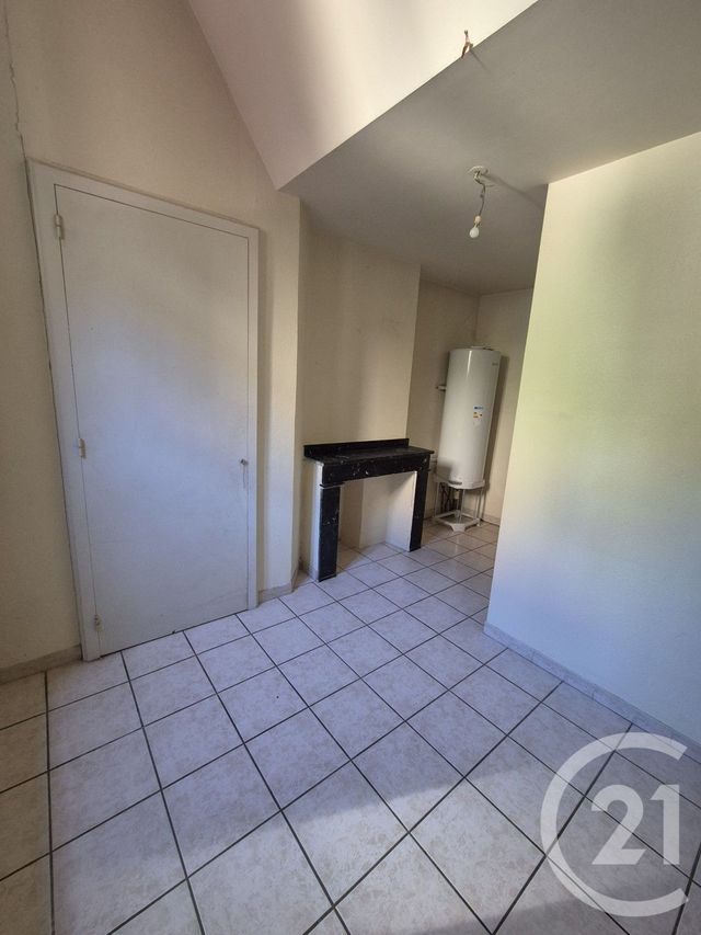 Appartement T3 &agrave; louer - 3 pi&egrave;ces - 77,63 m2 - Mirepoix - 09 - MIDI-PYRENEES