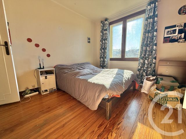 Appartement T3 &agrave; louer - 4 pi&egrave;ces - 101,32 m2 - Lavelanet - 09 - MIDI-PYRENEES