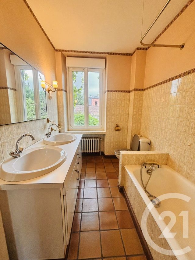 Appartement T3 &agrave; louer - 3 pi&egrave;ces - 76,64 m2 - Lavelanet - 09 - MIDI-PYRENEES