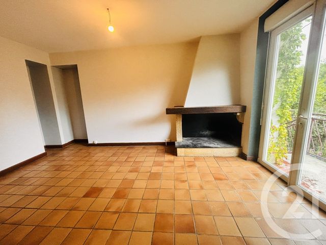 Appartement T3 &agrave; louer - 3 pi&egrave;ces - 76,64 m2 - Lavelanet - 09 - MIDI-PYRENEES