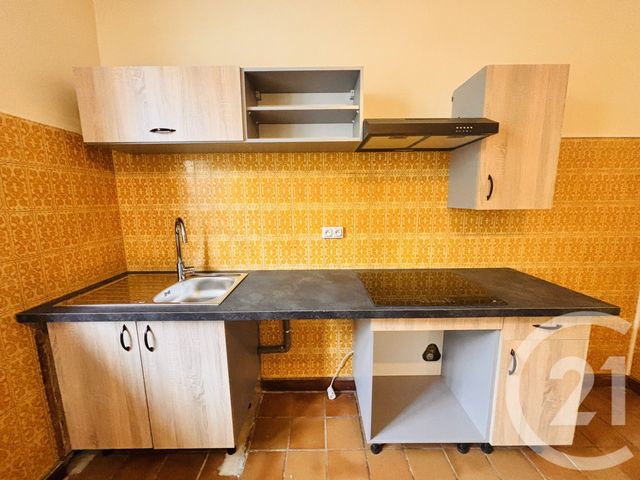 Appartement T3 &agrave; louer - 3 pi&egrave;ces - 76,64 m2 - Lavelanet - 09 - MIDI-PYRENEES