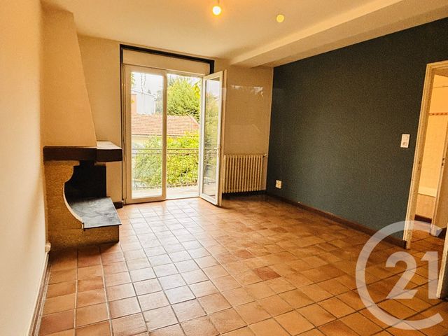 Appartement T3 &agrave; louer - 3 pi&egrave;ces - 76,64 m2 - Lavelanet - 09 - MIDI-PYRENEES