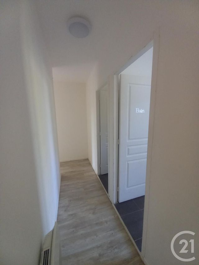 Appartement T3 &agrave; louer - 3 pi&egrave;ces - 74 m2 - Besset - 09 - MIDI-PYRENEES