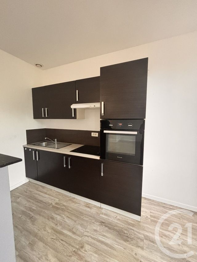 Appartement T3 &agrave; louer - 3 pi&egrave;ces - 74 m2 - Besset - 09 - MIDI-PYRENEES