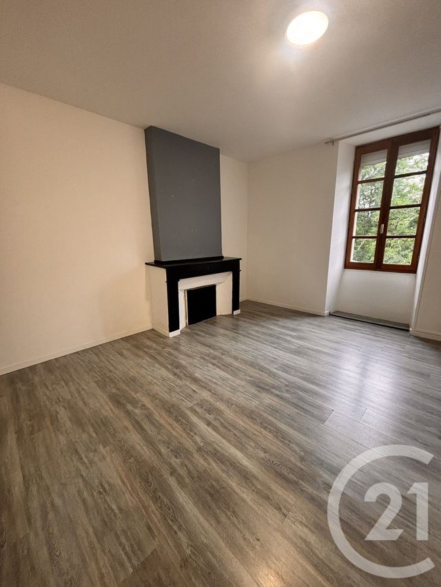 Appartement T3 &agrave; louer - 3 pi&egrave;ces - 74 m2 - Besset - 09 - MIDI-PYRENEES