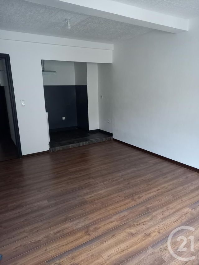 Appartement F1 &agrave; louer - 1 pi&egrave;ce - 44,86 m2 - Lavelanet - 09 - MIDI-PYRENEES