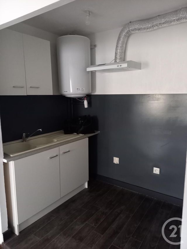 Appartement F1 &agrave; louer - 1 pi&egrave;ce - 44,86 m2 - Lavelanet - 09 - MIDI-PYRENEES