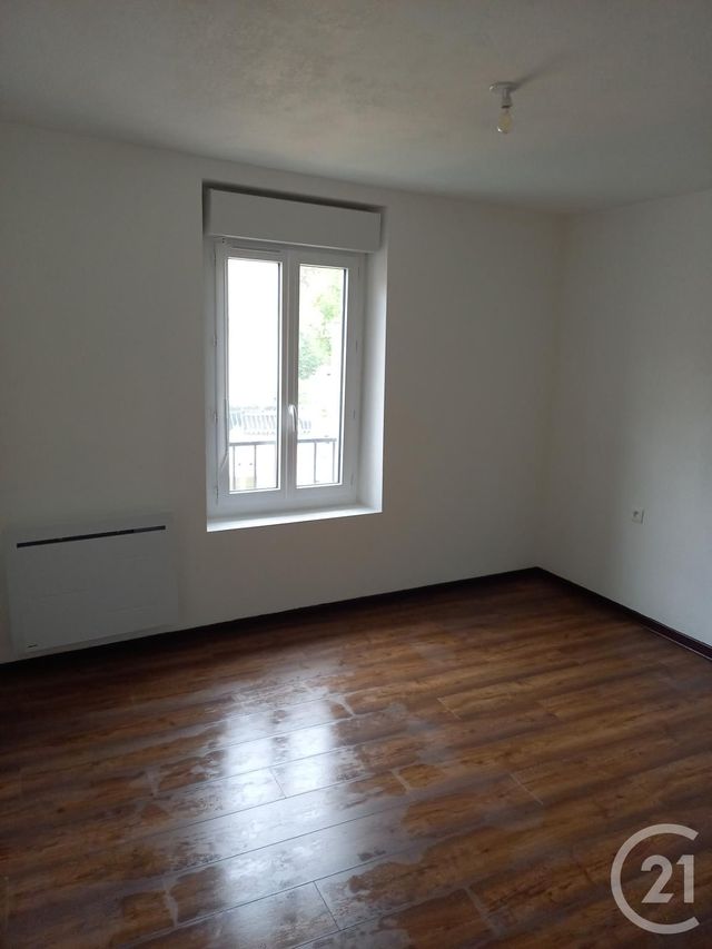 Appartement F1 &agrave; louer - 1 pi&egrave;ce - 44,86 m2 - Lavelanet - 09 - MIDI-PYRENEES