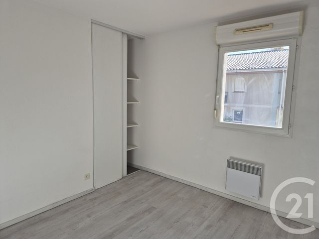 Appartement T2 &agrave; louer - 2 pi&egrave;ces - 52 m2 - Lavelanet - 09 - MIDI-PYRENEES