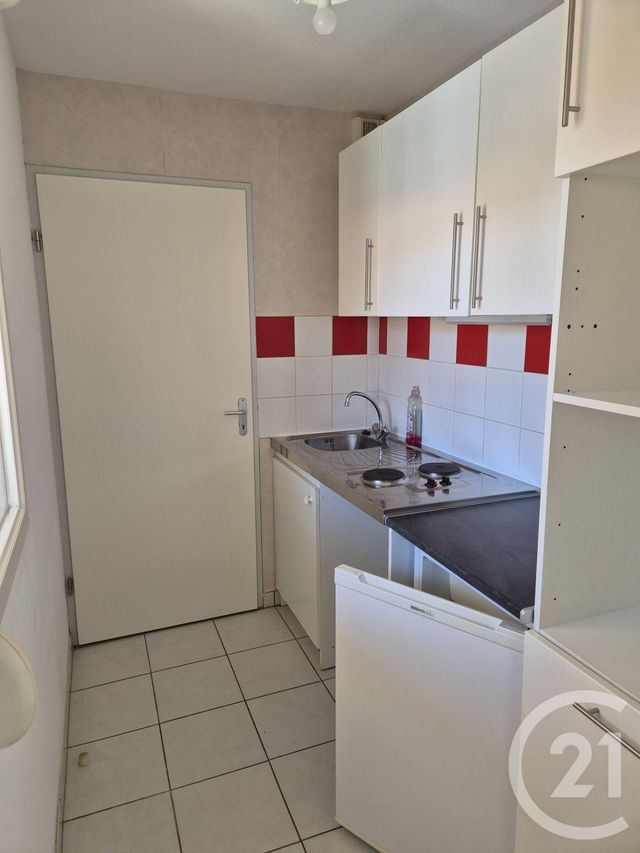 Appartement T2 &agrave; louer - 2 pi&egrave;ces - 52 m2 - Lavelanet - 09 - MIDI-PYRENEES