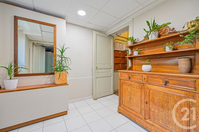 Appartement F4 à vendre - 3 pièces - 56 m2 - Paris - 75007 - ILE-DE-FRANCE