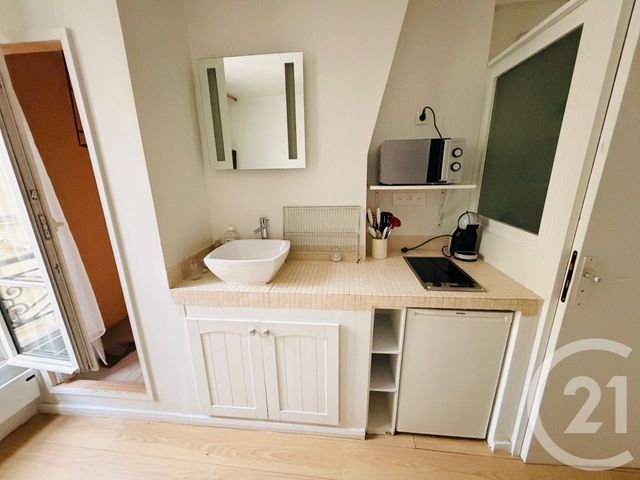 Appartement F1 &agrave; louer - 1 pi&egrave;ce - 11 m2 - Paris - 75007 - ILE-DE-FRANCE