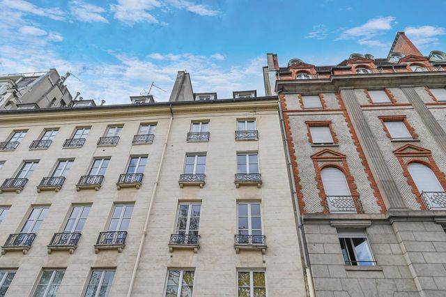 Appartement à vendre - 5 pièces - 82,98 m2 - Paris - 75006 - ILE-DE-FRANCE
