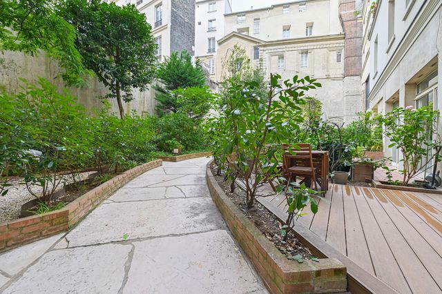 Appartement à vendre - 5 pièces - 82,98 m2 - Paris - 75006 - ILE-DE-FRANCE