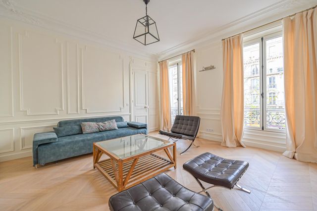 Appartement F5 &agrave; louer - 5 pi&egrave;ces - 92,40 m2 - Paris - 75007 - ILE-DE-FRANCE