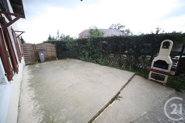 Appartement F4 &agrave; louer - 4 pi&egrave;ces - 91,66 m2 - Longevilles Mont D Or - 25 - FRANCHE-COMTE