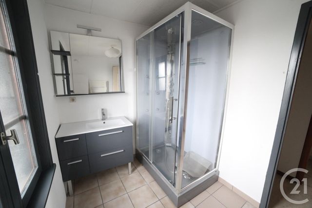 Appartement F4 &agrave; louer - 4 pi&egrave;ces - 91,66 m2 - Longevilles Mont D Or - 25 - FRANCHE-COMTE