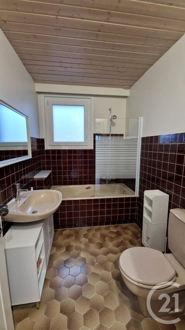 Appartement Duplex &agrave; louer - 3 pi&egrave;ces - 100 m2 - Labergement Ste Marie - 25 - FRANCHE-COMTE