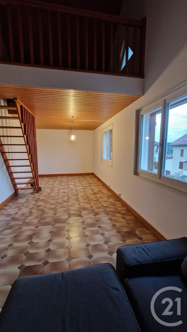 Appartement Duplex &agrave; louer - 3 pi&egrave;ces - 100 m2 - Labergement Ste Marie - 25 - FRANCHE-COMTE