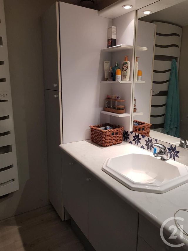 Maison &agrave; louer - 3 pi&egrave;ces - 68,65 m2 - Les Hopitaux Neufs - 25 - FRANCHE-COMTE