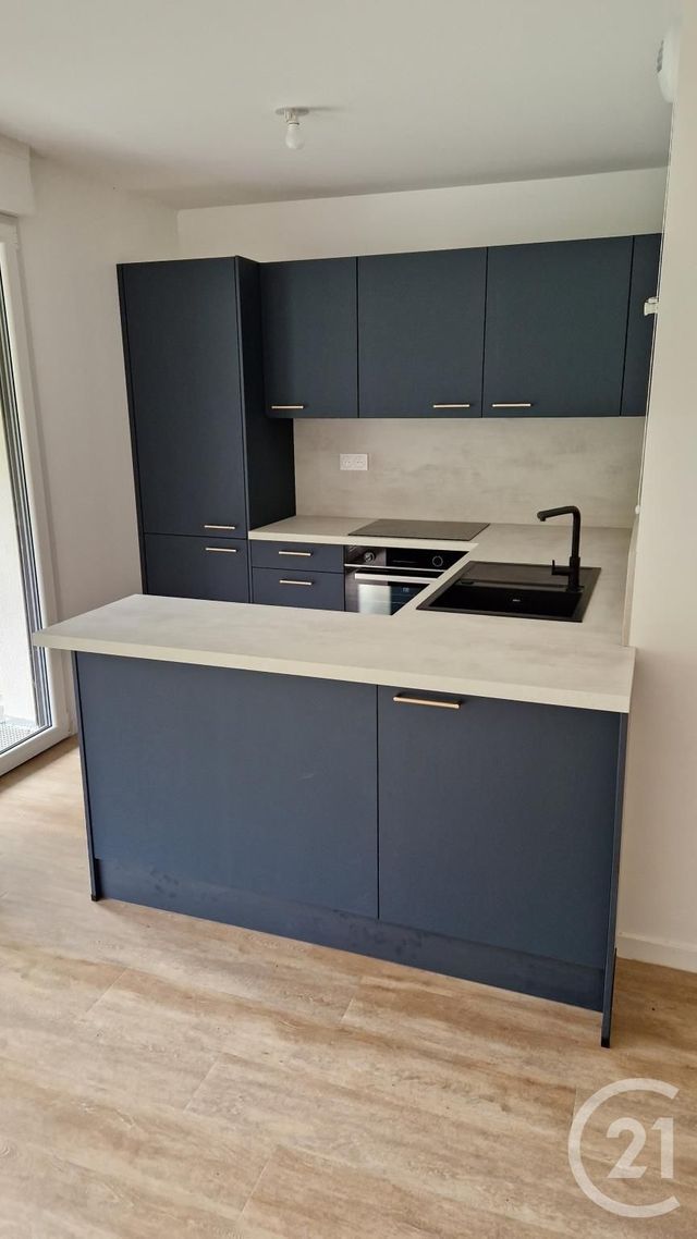 Appartement F3 &agrave; louer - 3 pi&egrave;ces - 71,30 m2 - Les Hopitaux Neufs - 25 - FRANCHE-COMTE