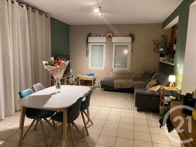 Appartement F4 &agrave; louer - 4 pi&egrave;ces - 108 m2 - Les Grangettes - 25 - FRANCHE-COMTE