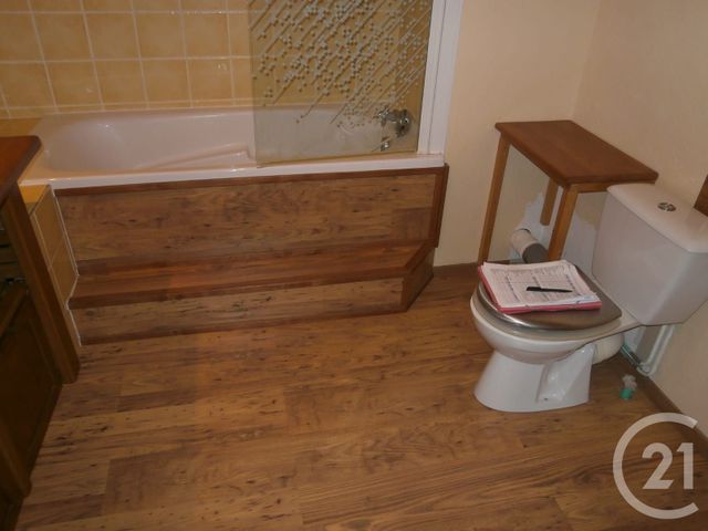 Appartement F4 &agrave; louer - 4 pi&egrave;ces - 108 m2 - Les Grangettes - 25 - FRANCHE-COMTE