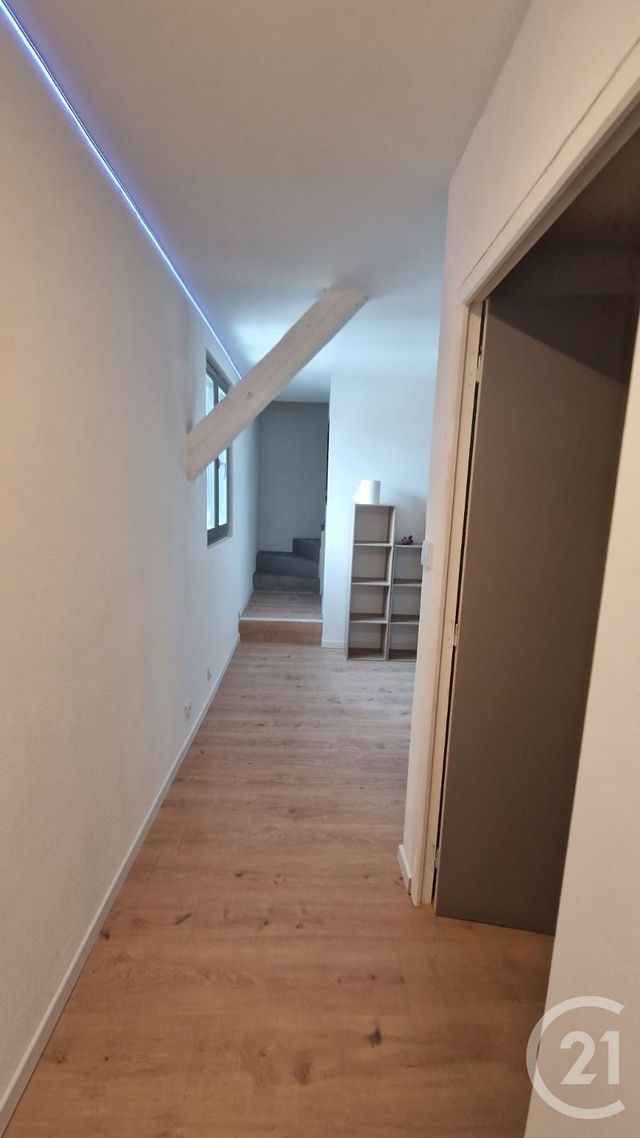 Appartement Duplex &agrave; louer - 3 pi&egrave;ces - 70,29 m2 - Les Hopitaux Neufs - 25 - FRANCHE-COMTE