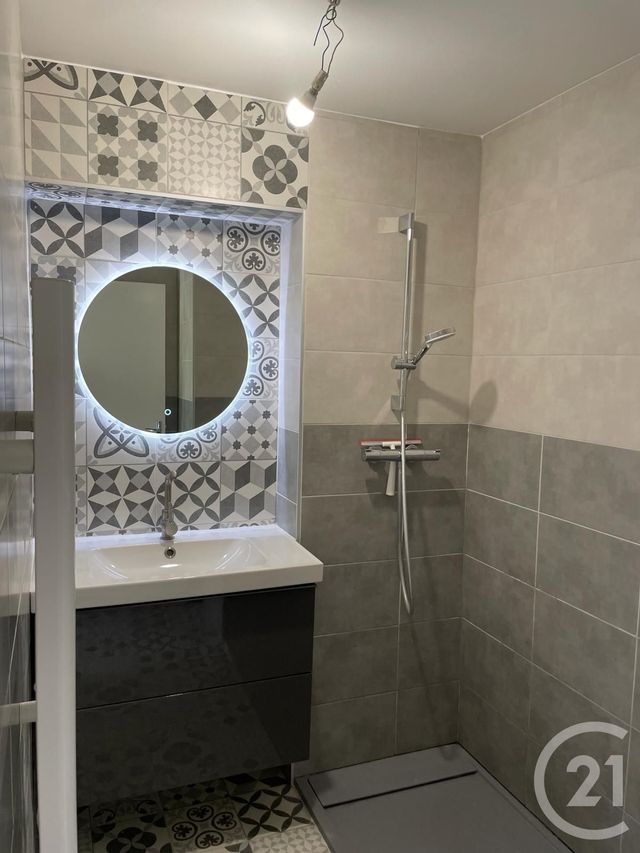 Appartement F2 &agrave; louer - 2 pi&egrave;ces - 33,90 m2 - Longevilles Mont D Or - 25 - FRANCHE-COMTE
