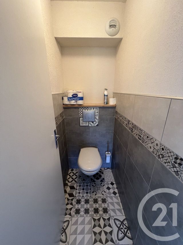 Appartement F2 &agrave; louer - 2 pi&egrave;ces - 33,90 m2 - Longevilles Mont D Or - 25 - FRANCHE-COMTE