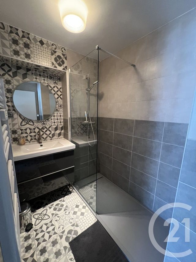 Appartement F2 &agrave; louer - 2 pi&egrave;ces - 33,90 m2 - Longevilles Mont D Or - 25 - FRANCHE-COMTE
