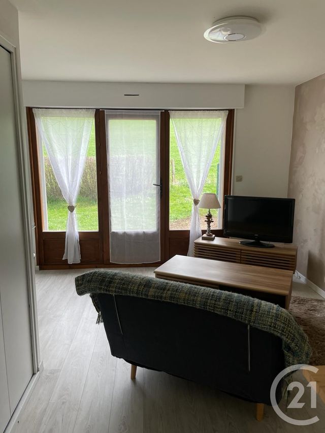 Appartement F2 &agrave; louer - 2 pi&egrave;ces - 33,90 m2 - Longevilles Mont D Or - 25 - FRANCHE-COMTE