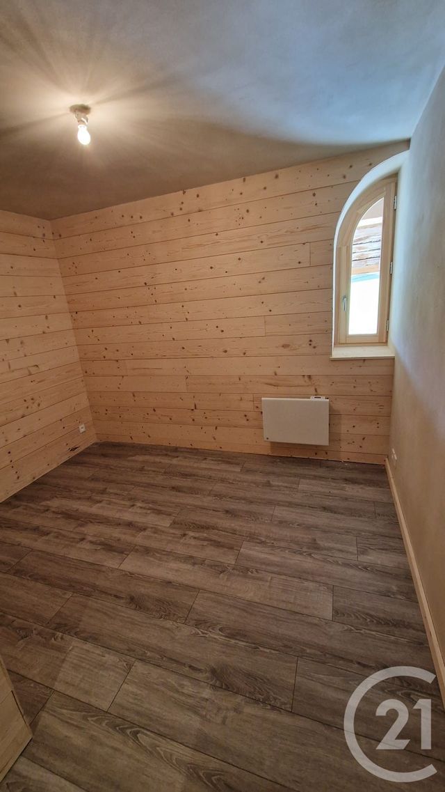 Appartement F3 &agrave; louer - 3 pi&egrave;ces - 100 m2 - Remoray Boujeons - 25 - FRANCHE-COMTE
