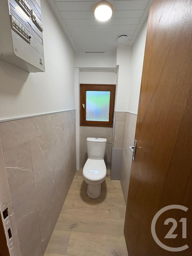 Appartement F4 &agrave; louer - 4 pi&egrave;ces - 71,01 m2 - St Point Lac - 25 - FRANCHE-COMTE