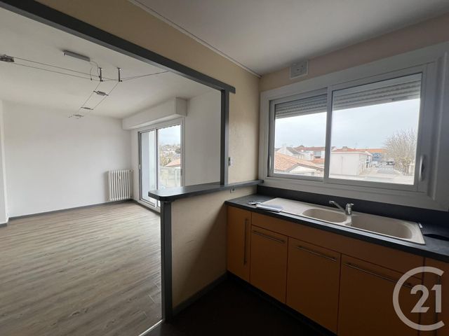 Appartement F3 &agrave; louer - 3 pi&egrave;ces - 58,15 m2 - St Jean De Monts - 85 - PAYS-DE-LOIRE