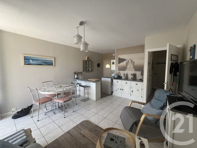 Appartement F2 &agrave; vendre - 2 pi&egrave;ces - 41,81 m2 - St Hilaire De Riez - 85 - PAYS-DE-LOIRE
