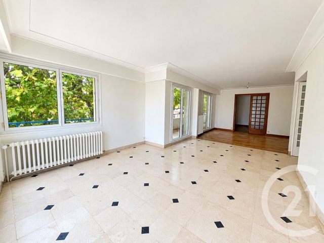 Appartement 5 pièces 149 m² · à Saint-Jean-de-Monts · 149 m² · 850 €/mois