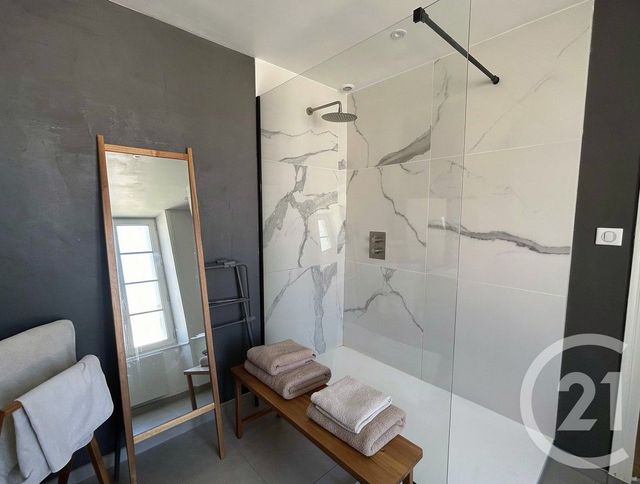 Appartement F3 &agrave; vendre - 4 pi&egrave;ces - 106,10 m2 - La Roche Sur Yon - 85 - PAYS-DE-LOIRE