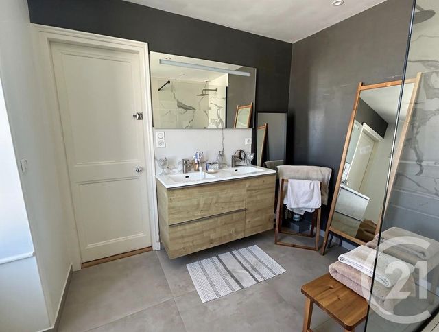Appartement F3 &agrave; vendre - 4 pi&egrave;ces - 106,10 m2 - La Roche Sur Yon - 85 - PAYS-DE-LOIRE