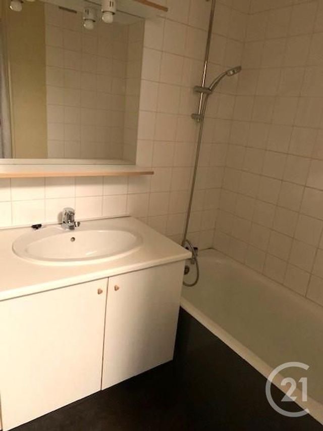 Appartement Studio à vendre - 1 pièce - 21,89 m2 - La Roche Sur Yon - 85 - PAYS-DE-LOIRE