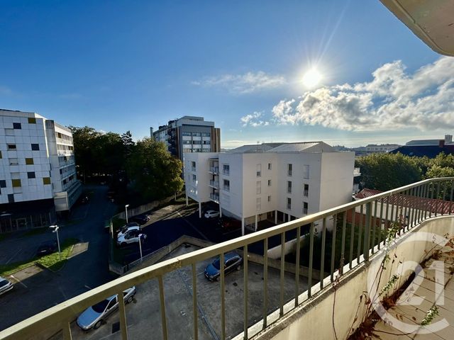 Appartement F2 &agrave; vendre - 2 pi&egrave;ces - 67,14 m2 - La Roche Sur Yon - 85 - PAYS-DE-LOIRE