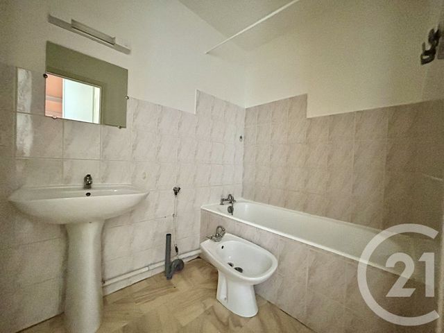 Appartement F2 &agrave; vendre - 2 pi&egrave;ces - 59 m2 - La Roche Sur Yon - 85 - PAYS-DE-LOIRE