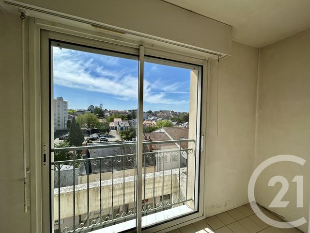 Appartement F2 &agrave; vendre - 2 pi&egrave;ces - 59 m2 - La Roche Sur Yon - 85 - PAYS-DE-LOIRE