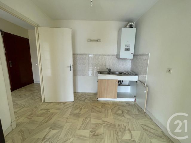 Appartement F2 à vendre - 2 pièces - 59 m2 - La Roche Sur Yon - 85 - PAYS-DE-LOIRE