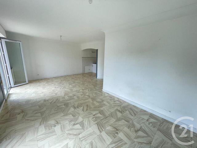 Appartement F2 à vendre - 2 pièces - 67 m2 - La Roche Sur Yon - 85 - PAYS-DE-LOIRE